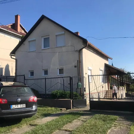 Twins Apartman Apartament